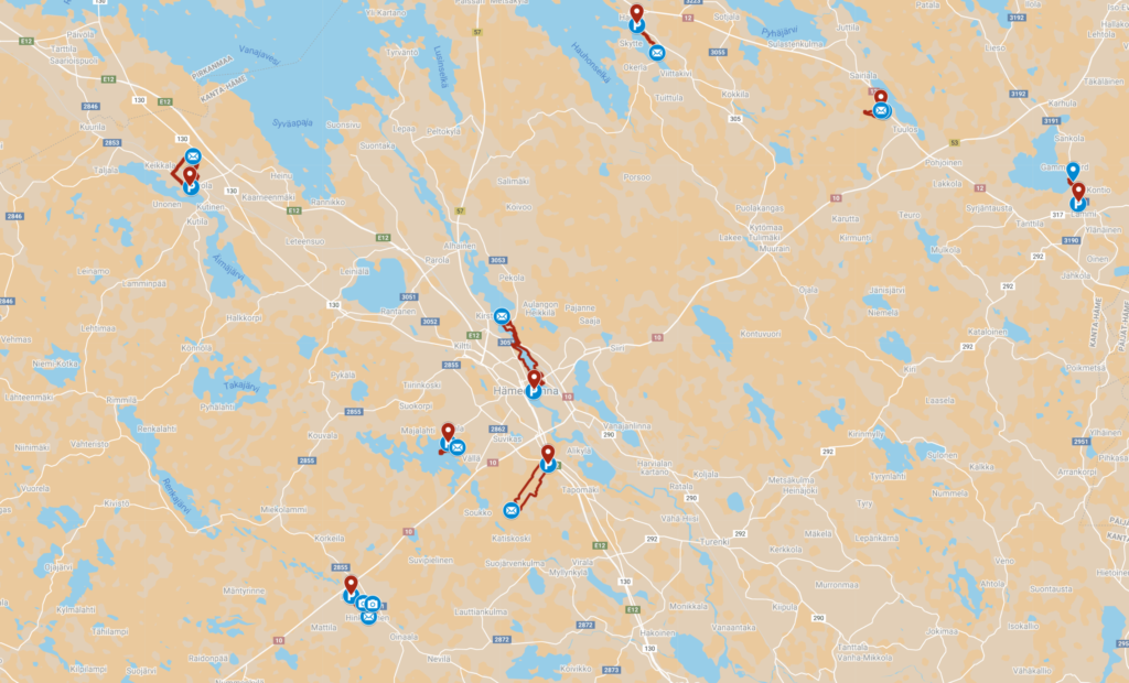 Karttakuva Hämeenlinnan seudusta, johon on merkitty tapahtuman reitit